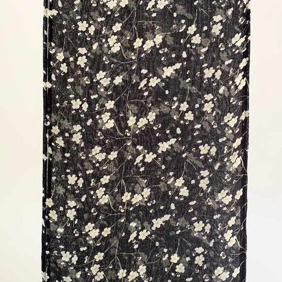 ONAM FLEUR SCARF - Picture 6 of 6